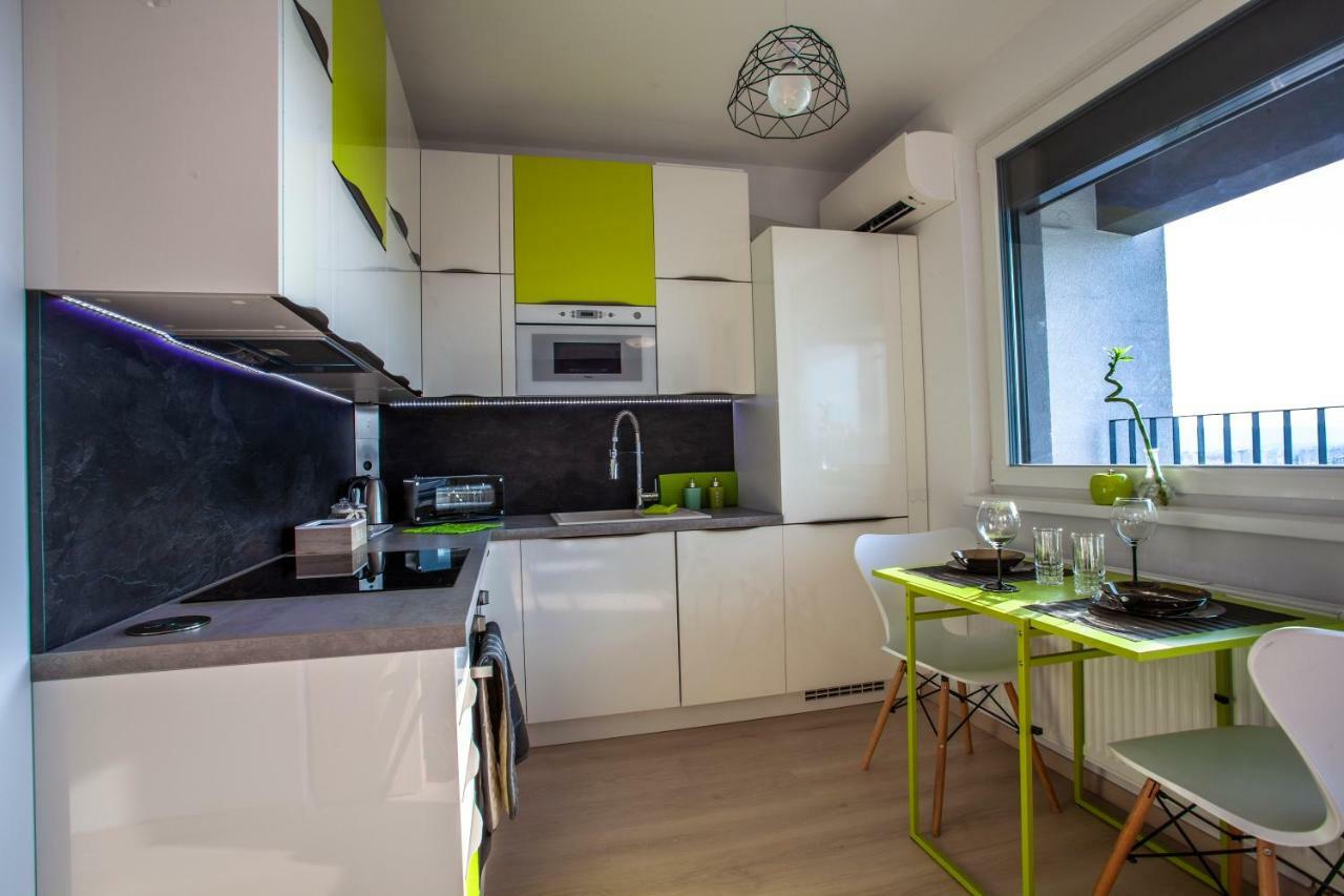 Air-Conditioned City View Apartment 24H Check-In Братислава Екстериор снимка