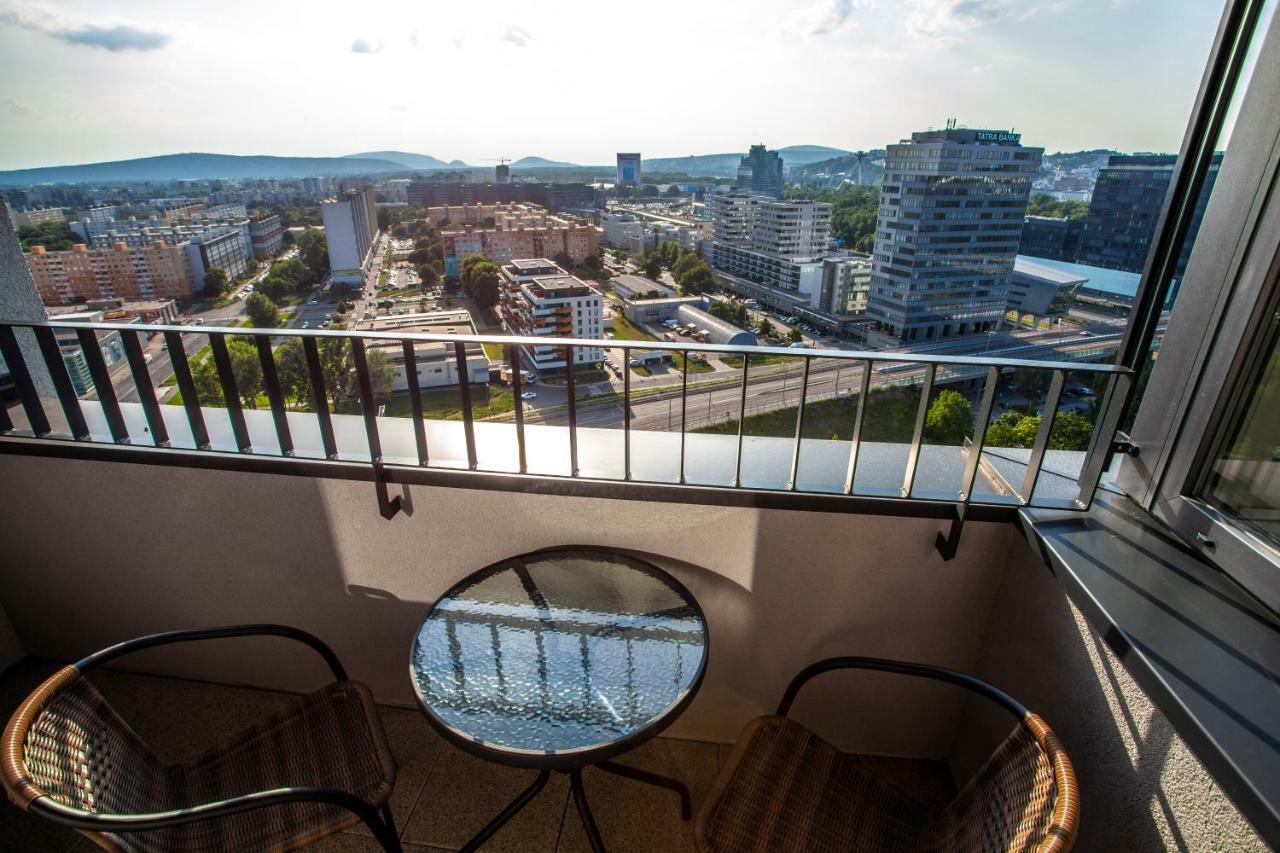 Air-Conditioned City View Apartment 24H Check-In Братислава Екстериор снимка