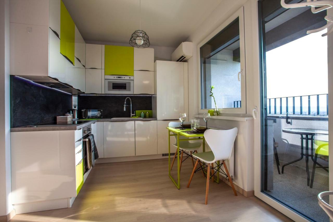 Air-Conditioned City View Apartment 24H Check-In Братислава Екстериор снимка