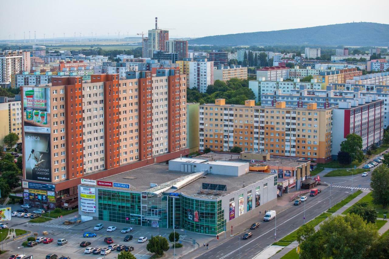 Air-Conditioned City View Apartment 24H Check-In Братислава Екстериор снимка
