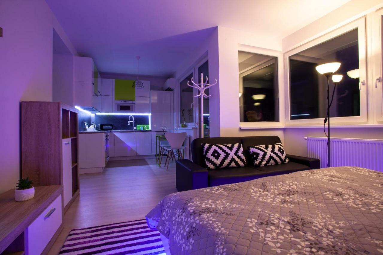 Air-Conditioned City View Apartment 24H Check-In Братислава Екстериор снимка